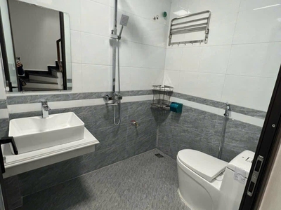 Bán nhà  3 tầng cuối Lideco GĐ2,P.Hà Khánh. DT:56.7M2,MT:4.5M đẹp 2