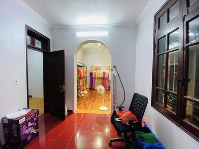 Chính chủ cho thuê CH 3 tầng số 39 mặt phố hoàng cầu 2294