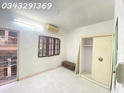 Chính chủ cho thuê CH 3 tầng số 39 mặt phố hoàng cầu 2177