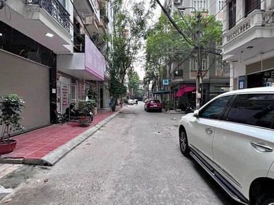 Chính chủ cho thuê CH 3 tầng số 39 mặt phố hoàng cầu 2719