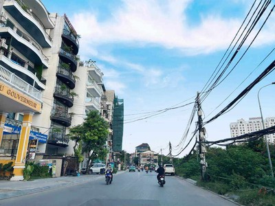 Chính chủ cho thuê CH 3 tầng số 39 mặt phố hoàng cầu 2307