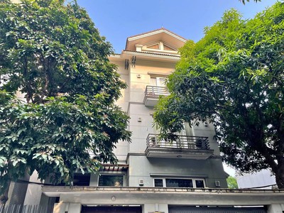 Chính chủ cho thuê CH 3 tầng số 39 mặt phố hoàng cầu 2729