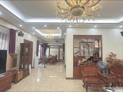 Chính chủ cho thuê CH 3 tầng số 39 mặt phố hoàng cầu 2315
