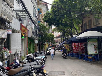 Chính chủ cho thuê CH 3 tầng số 39 mặt phố hoàng cầu 2047