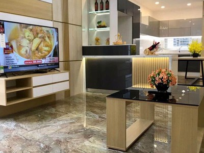 Siêu sụp hầm. nhà 4 tầng trung tâm hải châu, hàng xóm skyline - dòng tiền thực 35 tr/t. giá 7.x tỷ 3