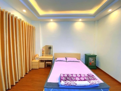 Chính chủ cho thuê CH 3 tầng số 39 mặt phố hoàng cầu 2695