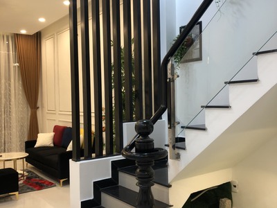 Chính chủ cho thuê CH 3 tầng số 39 mặt phố hoàng cầu 2234