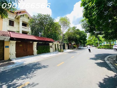 Chính chủ cho thuê CH 3 tầng số 39 mặt phố hoàng cầu 2677