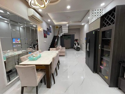 Chính chủ cho thuê CH 3 tầng số 39 mặt phố hoàng cầu 2057