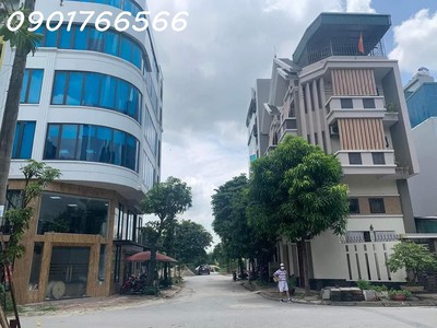 Chính chủ cho thuê CH 3 tầng số 39 mặt phố hoàng cầu 2073