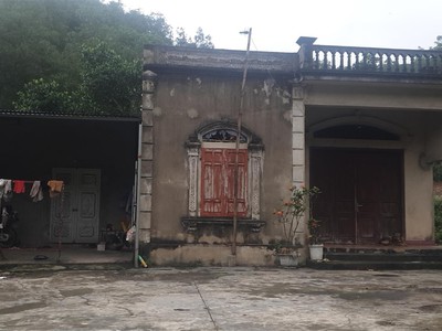 Chính chủ cho thuê CH 3 tầng số 39 mặt phố hoàng cầu 2349