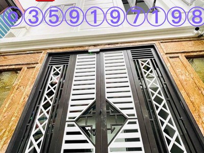 Chính chủ cho thuê CH 3 tầng số 39 mặt phố hoàng cầu 2184