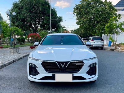 Bên em mới về xe Vinfast Lux A Base - 2022  1