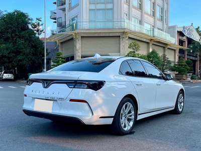 Bên em mới về xe Vinfast Lux A Base - 2022  3