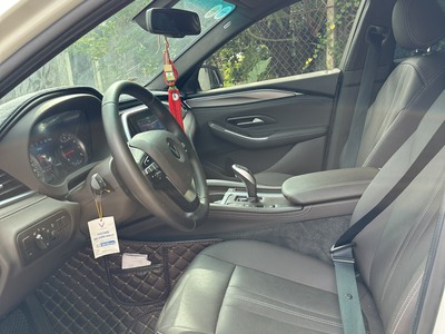 Bên em mới về xe Vinfast Lux A Base - 2022  6