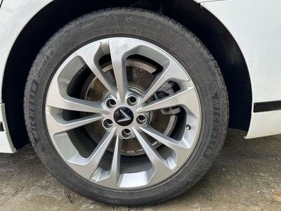 Bên em mới về xe Vinfast Lux A Base - 2022  7