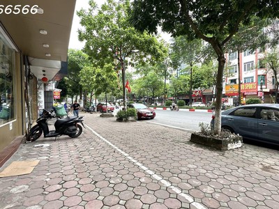 Chính chủ cho thuê CH 3 tầng số 39 mặt phố hoàng cầu 2844