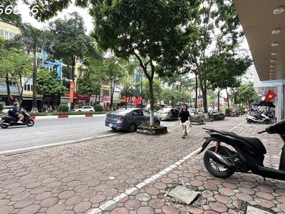 Chính chủ cho thuê CH 3 tầng số 39 mặt phố hoàng cầu 2775