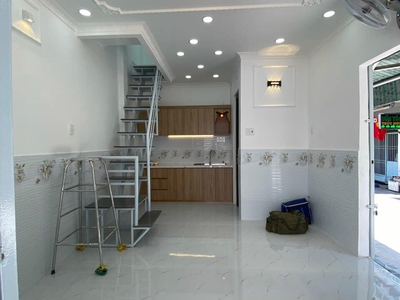 Bình tân - chiến lược - lô góc 2 mặt thoáng - hẻm thông 4m - 22m2 giá hơn 2 tỷ 1