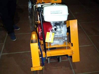 Máy cắt bê tông KC20 lắp đầu nổ Honda GX390 13hp 3