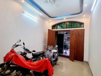 Nhà xã đàn oto tránh, vỉa hè 50m, 5 tầng, mt 4m, giá 9.7 tỷ 2