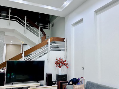 Cần bán căn nhà 3 tầng 1 tum xây cốt lệch, trục chính đường lê quý đôn, phường ba đình, tpth - 3