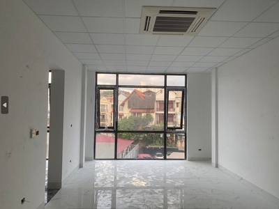 Cho thuê nhà mới ở Kim mã 420m2, Lô góc làm SPA, trung tâm tiếng, VP đại diện 1