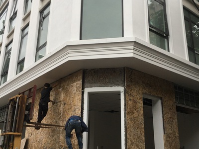 Cho thuê nhà mới ở Kim mã 420m2, Lô góc làm SPA, trung tâm tiếng, VP đại diện 2