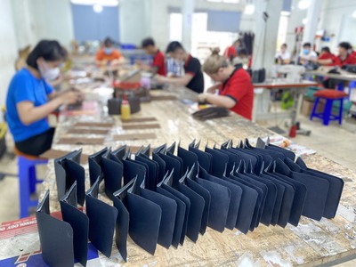 Tìm đối tác kinh doanh đồ da bò,cá sấu thật giá tận xưởng 0