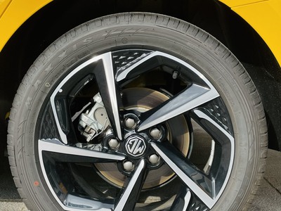 MG5 LUX 2023 1.5L 4