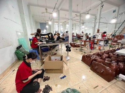 Xưởng Ví Trường Chinh Chuyên Sản Xuất Và Phân Phối Sản Phẩm Ví Và Thắt Lưng , Túi Xách   Da B.Ò VÀ C 0