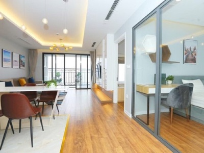 Bán CC căn Hoa Hậu D . Le Roi Soleil Quảng An 83m2, 2 ngủ full nội thất, view đẹp như ảnh 2