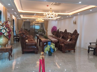 Bán nhà BTLK Cầu Giấy vỉa hè Ô tô tránh đỗ thông bàn cờ dt 200m2 x 4 t mt 8 m giá 43 tỷ 2