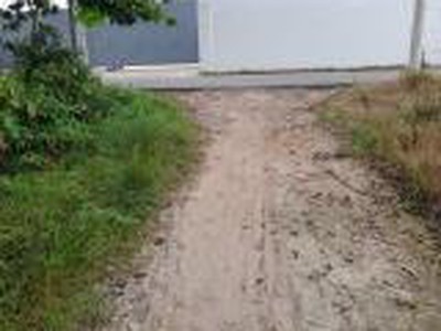 Chính chủ cần tiền bán lô đất 2 mặt tiền  Giá bán: 450 triệu 0