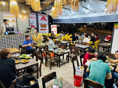 Chính chủ cần sang nhượng sang quán tại khu phố ẩm thực vĩnh khánh, phường 9, quận 4, tp. hồ chí 1