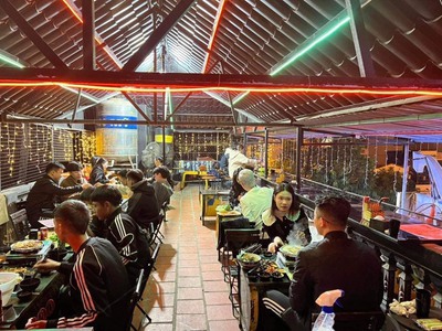 Sang nhượng quán gấp vị trí siêu đẹp và lượng khách ổn định 4