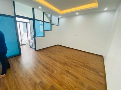 Cho thuê nguyên căn 4 tầng thông sàn làm văn phòng tại Vinhomes Marina 6
