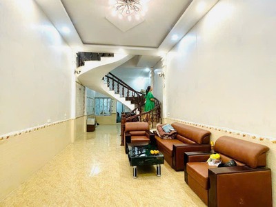 Cho thuê nhà riêng đường Mê Linh khu an ninh ô tô tránh nhau 0