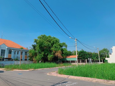 Sang nhượng lô đất kế UBND xã Quy Đức, full thổ cư. 2