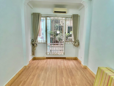 Nhà cực đẹp - trung tâm đống đa - ngõ rộng 4m - 15m ô tô dừng đỗ - 2 mặt thoáng - 6 phòng ngủ - 38m 2