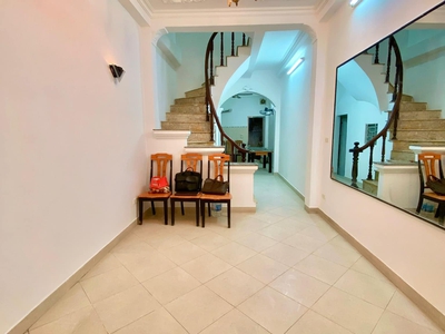 Nhà cực đẹp - trung tâm đống đa - ngõ rộng 4m - 15m ô tô dừng đỗ - 2 mặt thoáng - 6 phòng ngủ - 38m 4