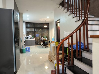 Nhà đẹp nguyễn văn cừ, 70m x 5tầng, trung tâm gia thuỵ, gara, ôtô tránh 1