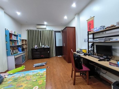 Nhà đẹp nguyễn văn cừ, 70m x 5tầng, trung tâm gia thuỵ, gara, ôtô tránh 3