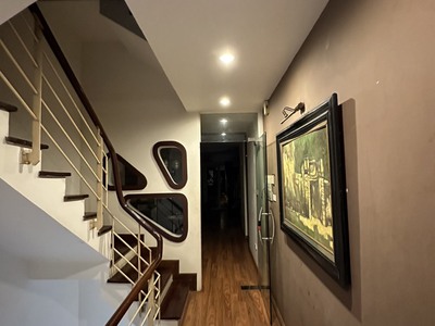 Cho thuê nhà 4 tầng tại nguyễn văn huyên cầu giấy 140m2 4