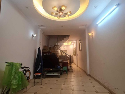 Cho thuê nhà riêng Lạc long quân 50m2, 4,5 tầng full đồ đẹp như ảnh 0