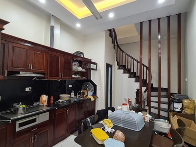 Bán nhà Phan Đình Giót 30m 5 tầng nhỉnh 4 tỷ 3