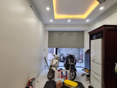 Bán nhà Phan Đình Giót 30m 5 tầng nhỉnh 4 tỷ 4