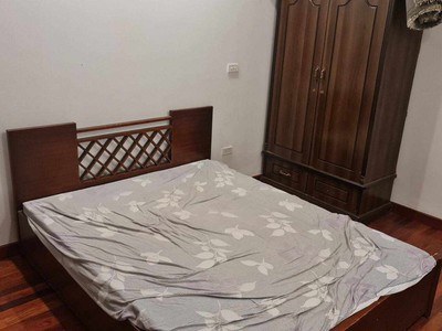 Cho thuê nhà vp, hgđ lạc long quân 50m2, 4t, 5n, đủ đồ, 14.5 tr cầu giấy. 0