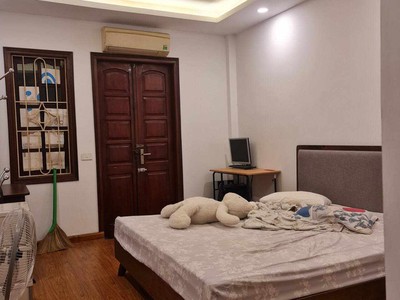 Cho thuê nhà vp, hgđ lạc long quân 50m2, 4t, 5n, đủ đồ, 14.5 tr cầu giấy. 3