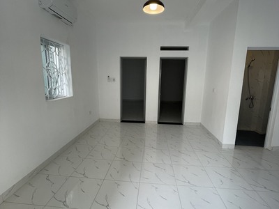 Cho thuê nhà phố ái mộ, gần vườn hoa, trường quốc tế well spring, trường học các cấp, gần chợ,  khu 3